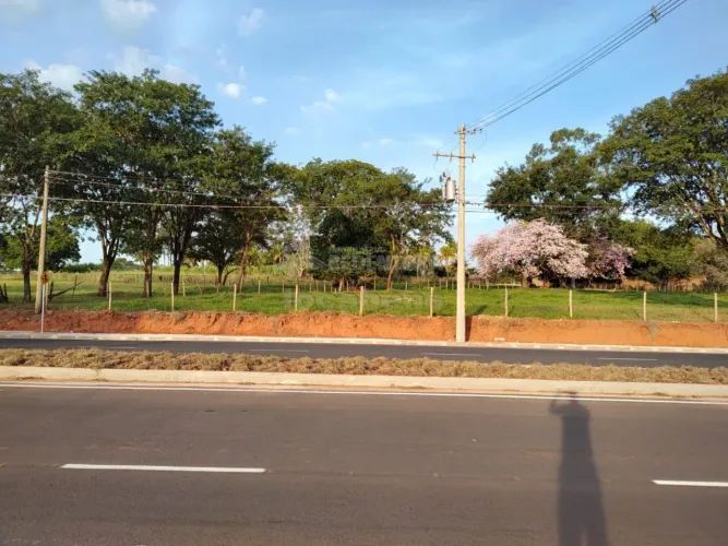 Terreno 576,131m² - Morada Campestre