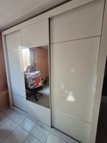 Guarda-roupa 