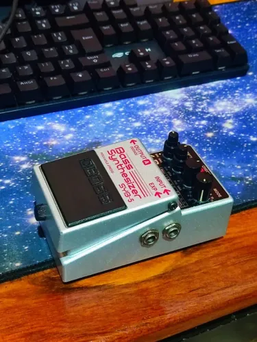 Pedal Boss SYB 5 Bass Synthesizer 