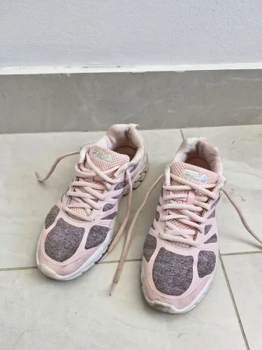 Tenis esportivo FILA original feminino - rosa claro com cinza