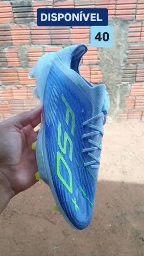 CHUTEIRA ADIDAS F50 ( N°40 )