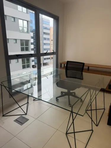 Mesa de escritório de vidro