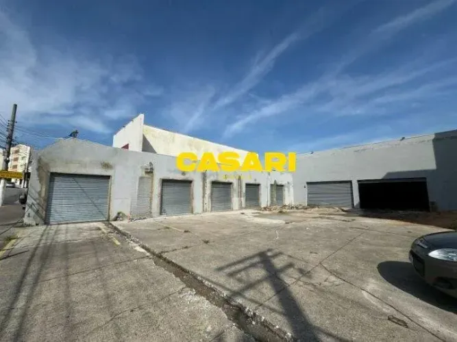 Galpão para Venda ou Locação com 750m² e 15 Vagas de Garagem Excelente Oportunidade