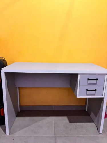 Mesa de Escritório (escrivaninha)