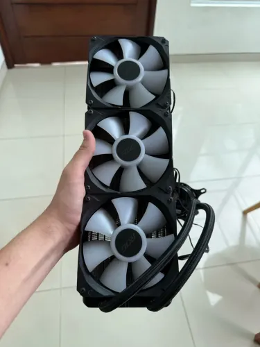 Watercooler AIO ROG Strix LC 360 ARGB