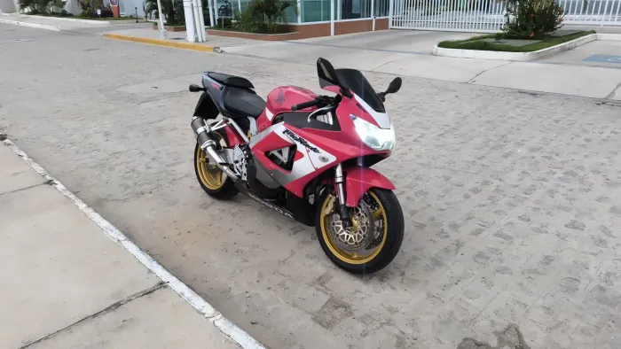 Honda CBR 900RR ótimo estado