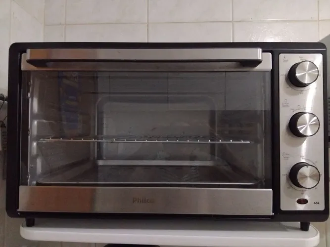 Vendo forno eletrico philco 65 litros, 220v