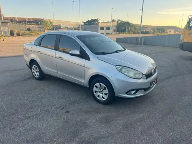 Fiat Grand Siena Attrac. 1.4 EVO F.flex 8V 2013