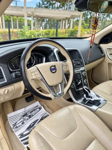 Volvo XC 60 T-5 Kinetic 2.0 245cv FWD 5P 2016