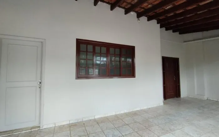 Campo Grande - Casa Padrão - Monte Carlo