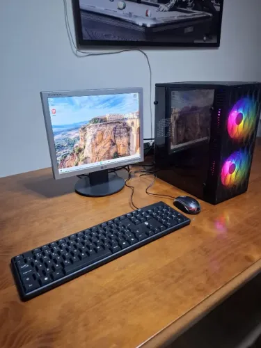 Computador Completo SSD 240GB + Monitor | 8GB RAM | Pronto para Uso