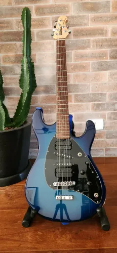 Guitarra Music Man Steve Morse