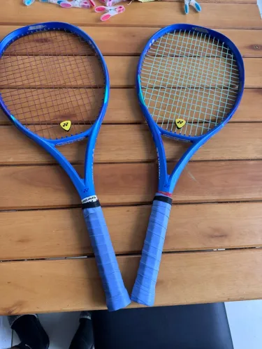 Raquete de tênis Yonex Ezone 100 2026