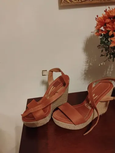 Botas e sandálias