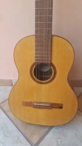 Vende-se violão digiorgio