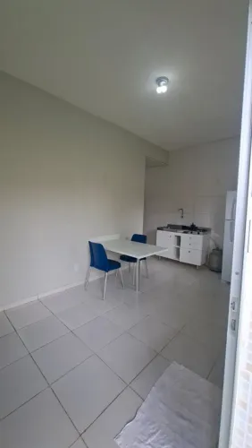 Apto estilo kitnet para solteiro ou casal no parque 10
