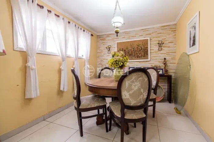 DIFERENCIADA CASA COM 390M , POTENCIAL PARA RESIDENCIAL E COMERCIAL