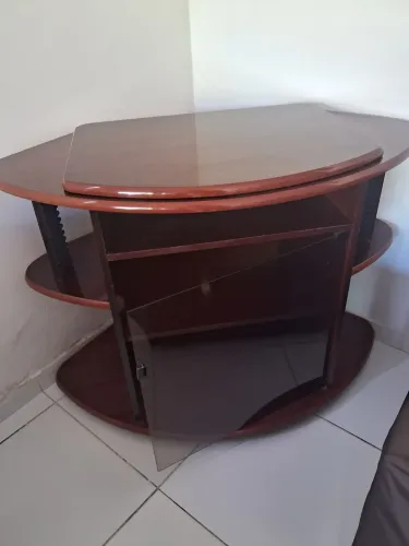 Vendo móvel em madeira