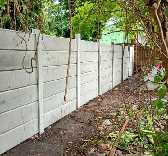 Muro Pré Moldado em Concreto Armado c/ Altura de 2 metros