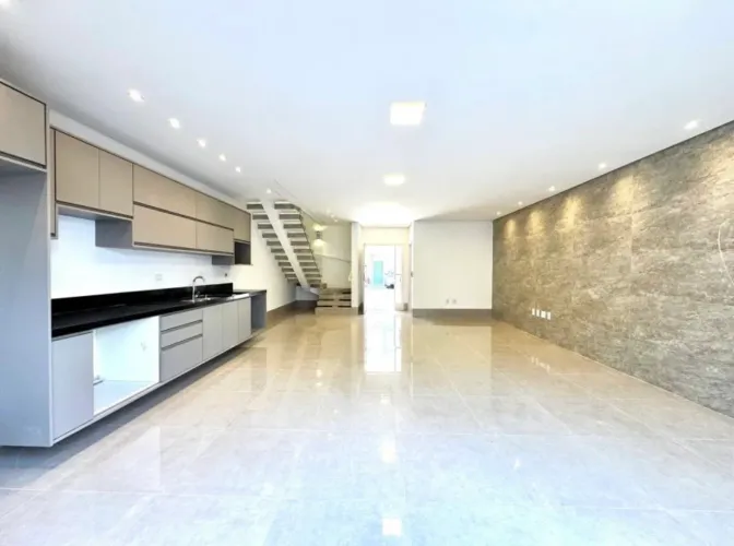 Casa em condomínio para alugar com 3 quartos, 245 m² - Taquaral