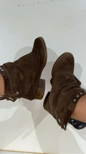 Bota Couro marrom TAM 35