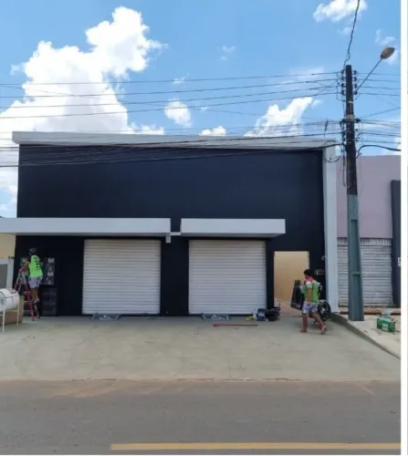 ALUGA-SE EXCELENTE SALA COMERCIAL - SANTA TEREZA