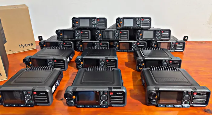 RÁDIO HYTERA HM786 GB VHF NOVO