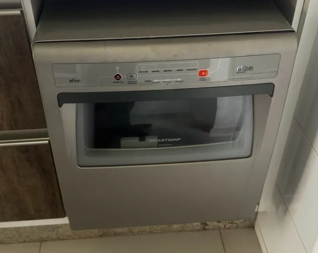 VENDO LAVA LOUÇAS 8 SERVIÇOS- BRASTEMP