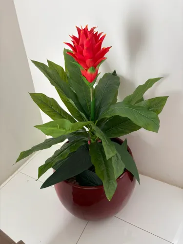 Lindo vaso cerâmico grande com planta artificial moderno