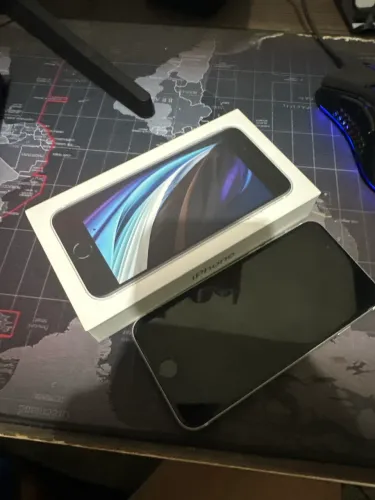 Iphone SE 2ºGeração (76% Saude Bateria)