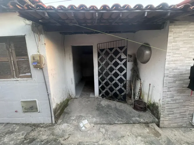 VENDE-SE CASA (HENRIQUE JORGE)
