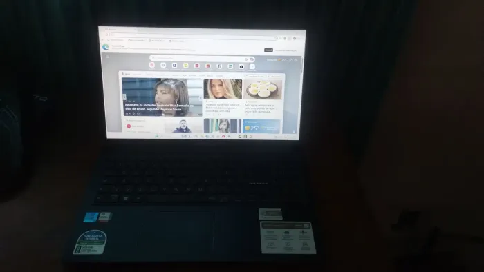 Asus vivobook 12 geração 500 SSD i5 muito novo.