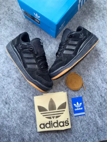 Tênis Adidas forunlow