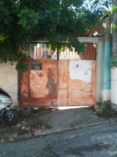 Vendo 5 kitnets e duas casas