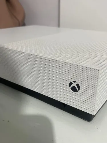 Vendo xbox one - semi novos 