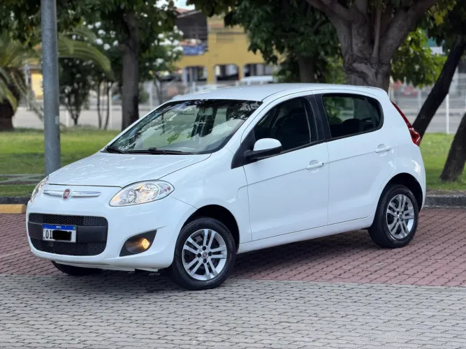 Fiat Palio Attractive 1.0 EVO Fire Flex 8V 5P 2013