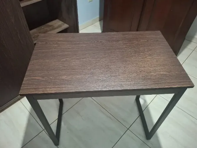 Vendo mesinha modelo industrial