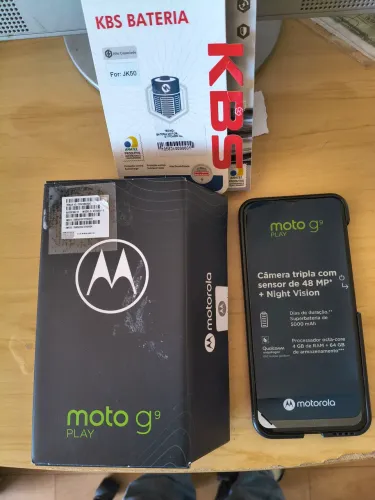 Vendo telefone Motorola moto g9 play , bateria nova  , 300 reais , fone * , Poa