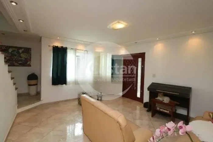 sobrado com 3 suítes e piscina na vila formosa