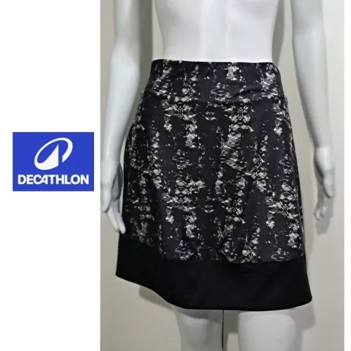 DECATHLON short saia G