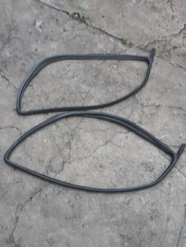 Guarnição vidro das portas dianteiras Doblo essence