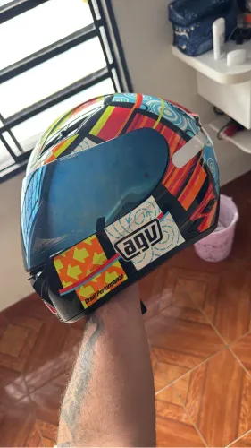Capacete AGV k3 muito bem conservado, TAM 58