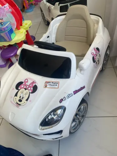 Carro elétrico infantil