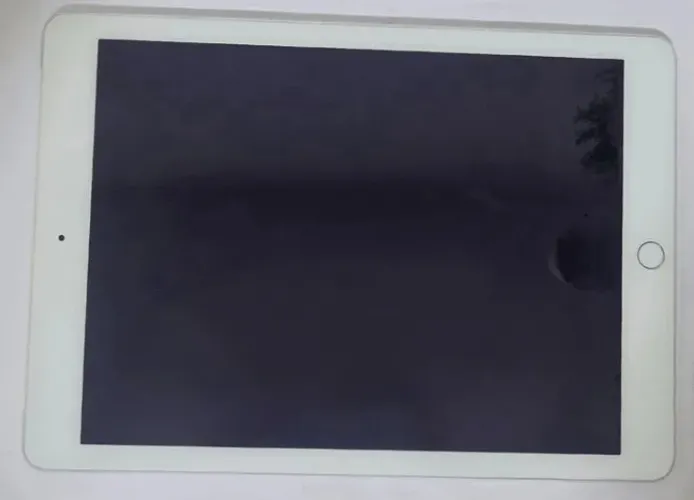 iPad Air 2nd generation 2014 A1567 9.7" com rede móvel 64GB silver 2GB de memoria RAMiPad