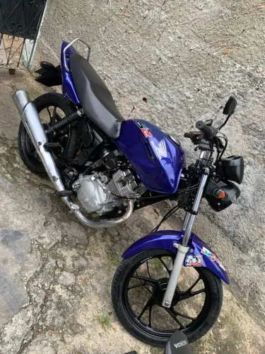 Vendo essa moto top em dias no ponto de transferir