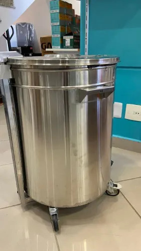 Lixeira Inox 100 Litros com Pedal - Grande e Resistente - Nova - Sorocaba