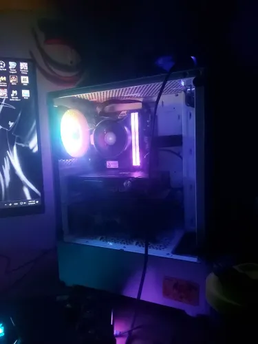 SETUP GAMER RYZEN 5 5600XT + 5060 8GB + 16GB RAM + 1tb + monitorE PERIFERICOS