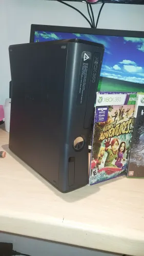 Xbox 360 totalmente perfeito com Jogos e com fonte- Desapego