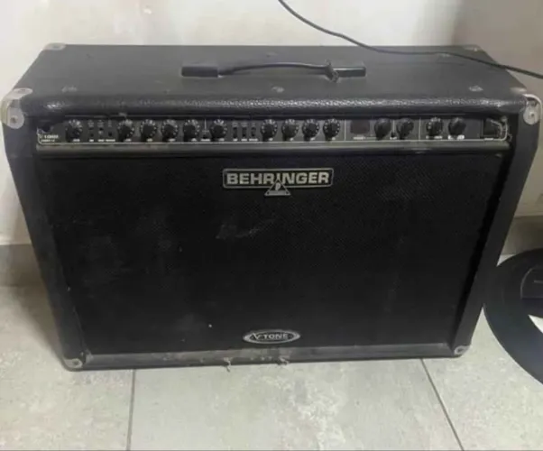 Cubo de Guitarra AMPLIFICADOR BEHRINGER V-TONE GMX212