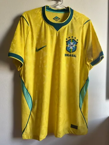 Camisa Brasil Jogador 2026 (Com Detalhe Gola)